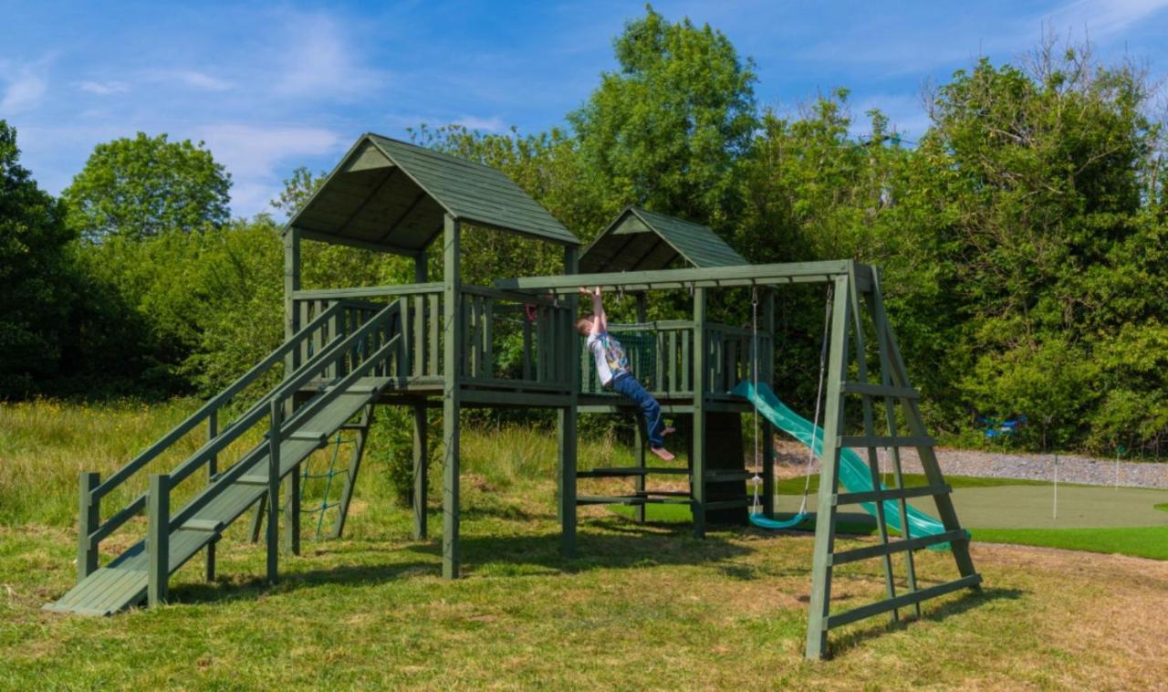 Lakeside Retreat Carrick-on-Shannon Bagian luar foto